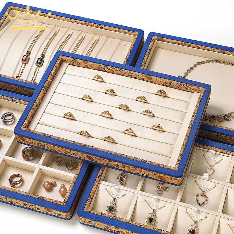 Винтажный поднос для демонстра – обзор и цена Vintage Collectible Jewelry